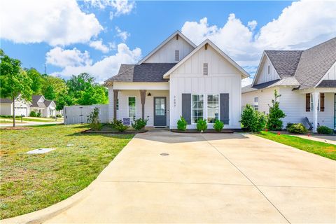 Photo of 1297 FOX TAIL Lane, Opelika, AL 36801 (MLS # 179868)