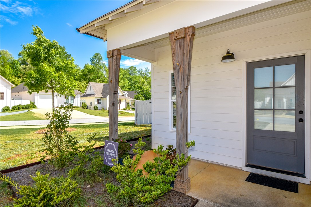 1297 FOX TAIL Lane