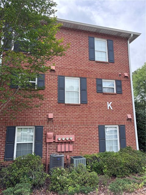 Photo of 144 E UNIVERSITY Drive #K106, Auburn, AL 36832 (MLS # 180636)