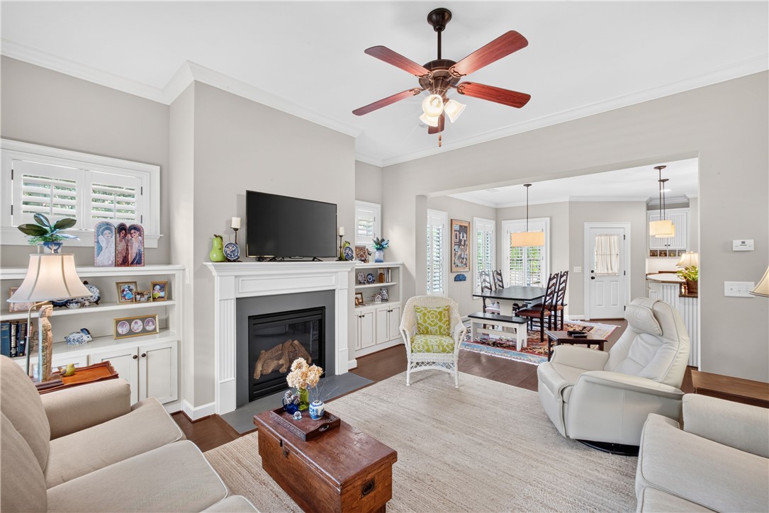2809 NATIONAL VILLAGE Parkway