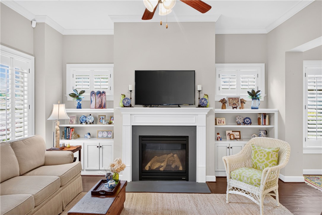 2809 NATIONAL VILLAGE Parkway