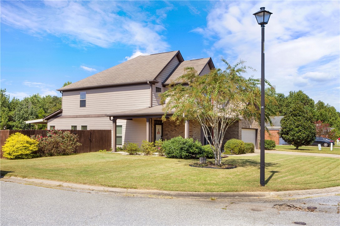 76 LINCOLNSHIRE Lane