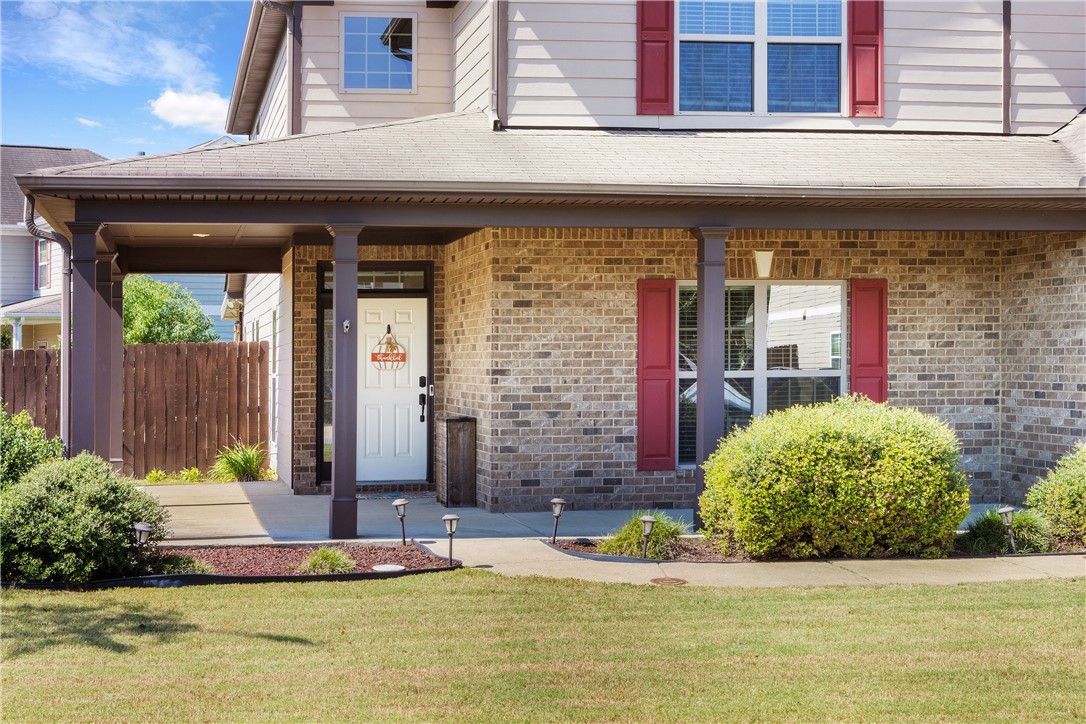 76 LINCOLNSHIRE Lane