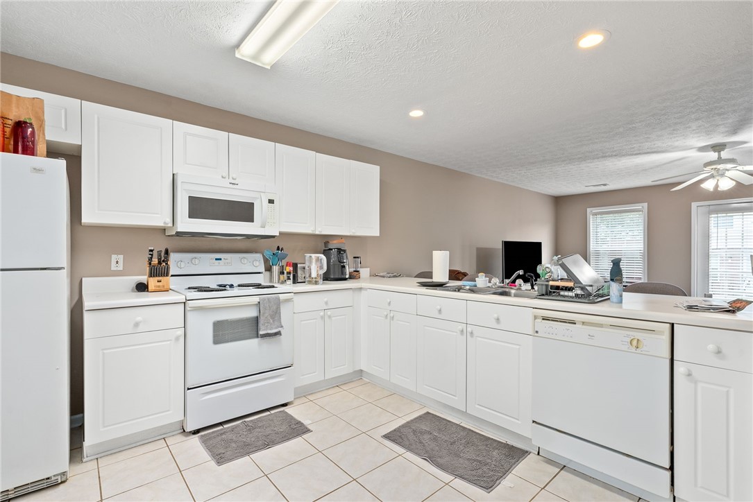 1477 N DONAHUE Drive 1708