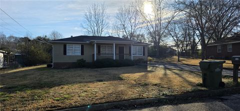Photo of 112 N 13TH Avenue, Lanett, AL 36863 (MLS # 179874)