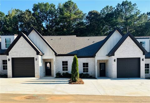 Photo of 1100 ARCADIA Avenue #303, Auburn, AL 36830 (MLS # 173746)
