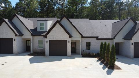 Photo of 1100 ARCADIA Avenue #303, Auburn, AL 36830 (MLS # 173746)