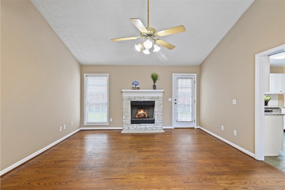 1087 BIRCH Circle