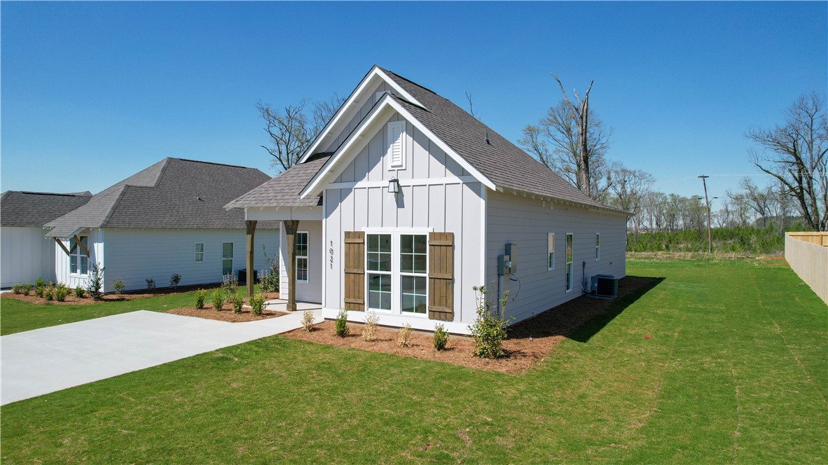 1021 CROSSING Court E