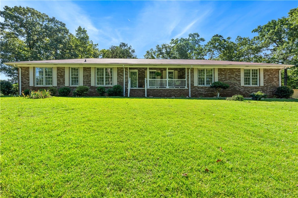 Photo of 5023 VETERANS MEMORIAL Parkway, Lanett, AL 36863 (MLS # 182079)