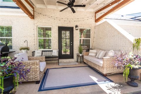 Photo of 2601 HORSESHOE Path, Auburn, AL 36830 (MLS # 176937)