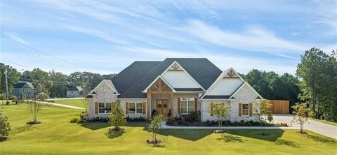 Photo of 3506 Tyler Court, Opelika, AL 36801 (MLS # 177345)