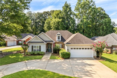 Photo of 1944 HILLBROOK Circle, Auburn, AL 36830 (MLS # 182672)
