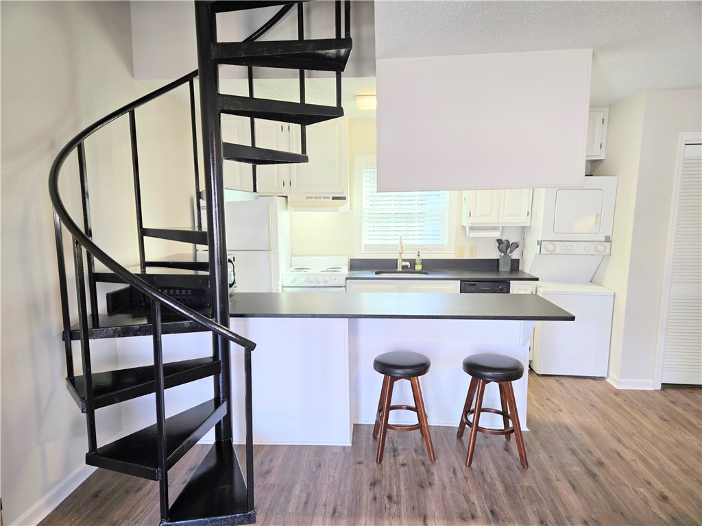 540 W MAGNOLIA Avenue 5