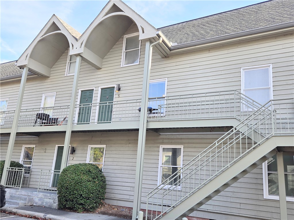 540 W MAGNOLIA Avenue 5