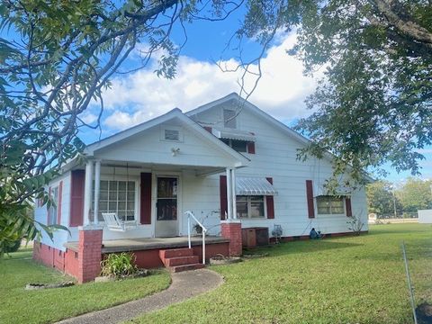 Photo of 1662 18th Street SW, Lanett, AL 36863 (MLS # 177023)