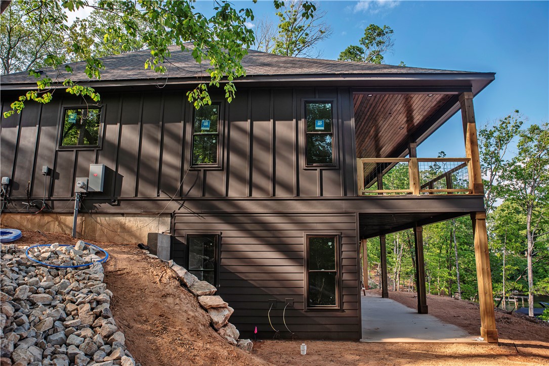184 HIGHLAND Circle