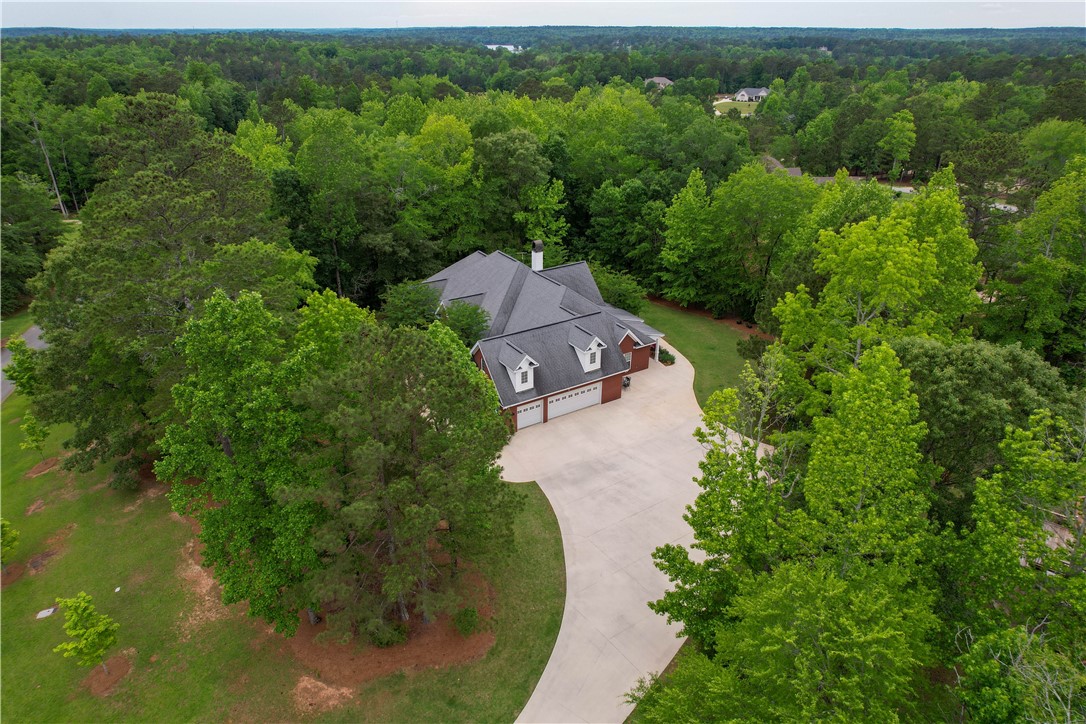 2100 EVANS Drive