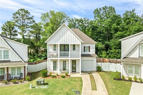Photo of 1008 ALBERTA Court, Auburn, AL 36832 (MLS # 180744)