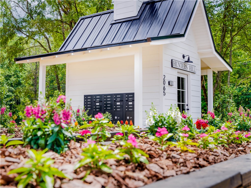 6071 HUNTERS HILL Lane