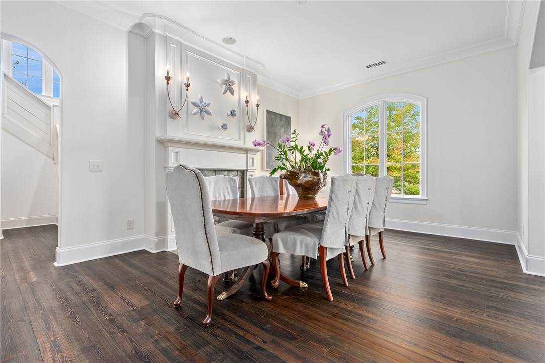 1736 CANDLER Way