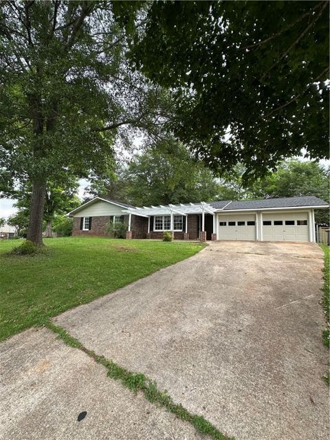 2505 GREENBRIAR Street Opelika AL 36801
