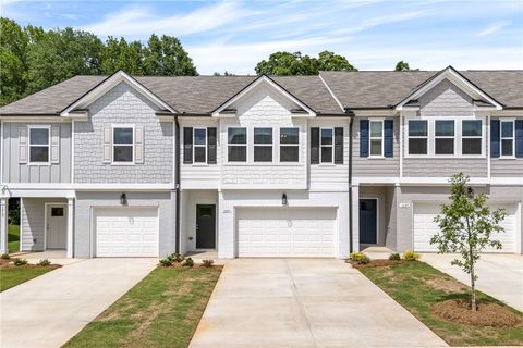 Photo of 1221 MCCOY Street, Opelika, AL 36801 (MLS # 180721)