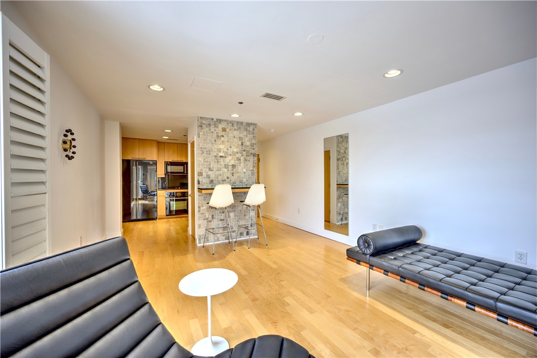 145 E MAGNOLIA Avenue 301