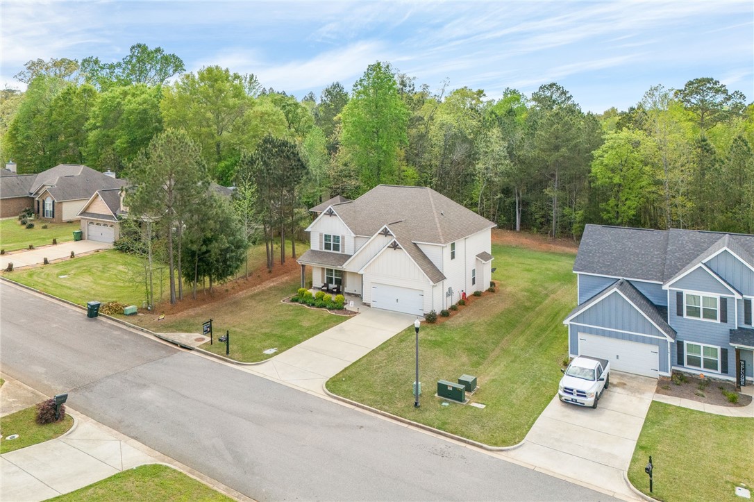 712 MCDONALD Drive