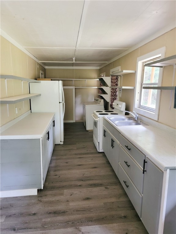 2022 E MARTIN LUTHER KING