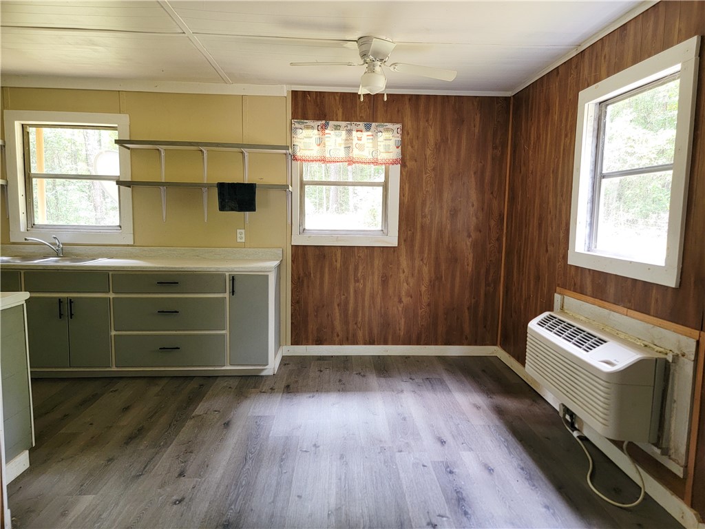 2022 E MARTIN LUTHER KING