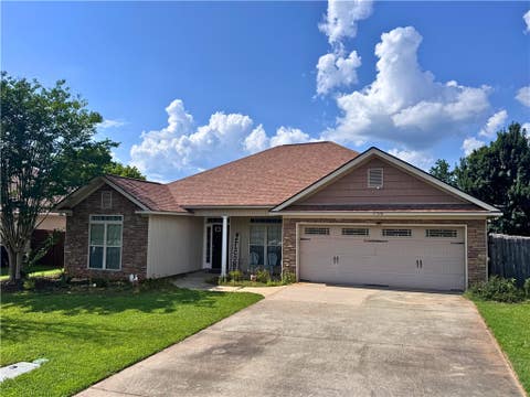 Photo of 2706 YOUNGWOOD Lane, Opelika, AL 36801 (MLS # 180987)