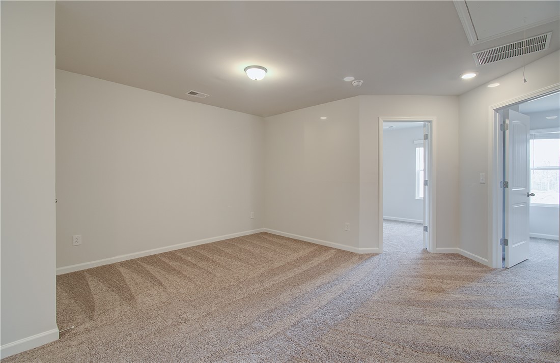 Opelika, Alabama 36804, United States, 3 Bedrooms Bedrooms, ,3 BathroomsBathrooms,Residential,Pending,36009