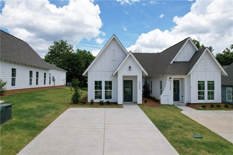 Photo of 3206 BRADLEY Lane, Auburn, AL 36830 (MLS # 181050)