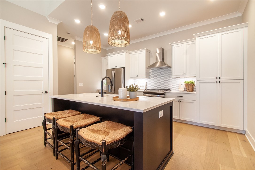 2053 DAWSON CORNER Loop