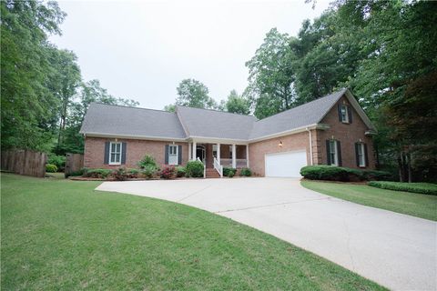 Photo of 162 ASHETON Lane, Auburn, AL 36830 (MLS # 179417)
