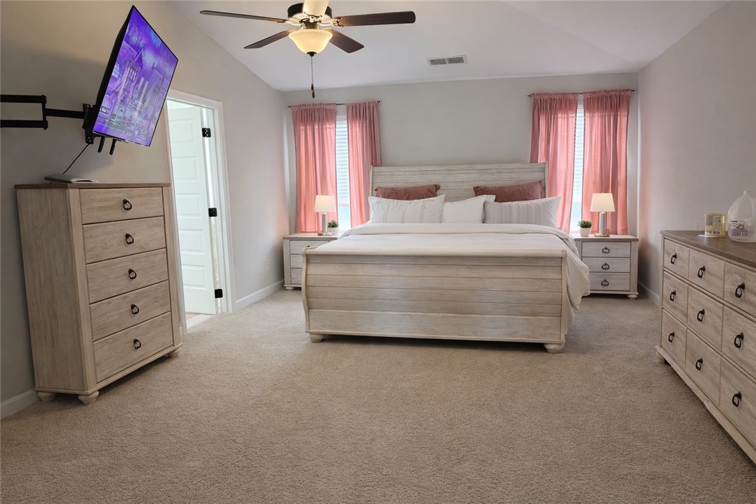 2801 DUNSTAN Lane