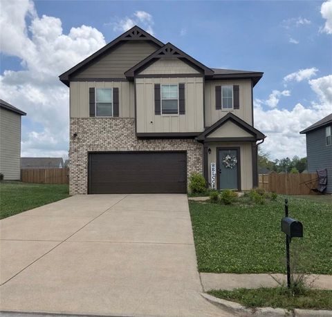 Photo of 2801 DUNSTAN Lane, Opelika, AL 36804 (MLS # 178396)