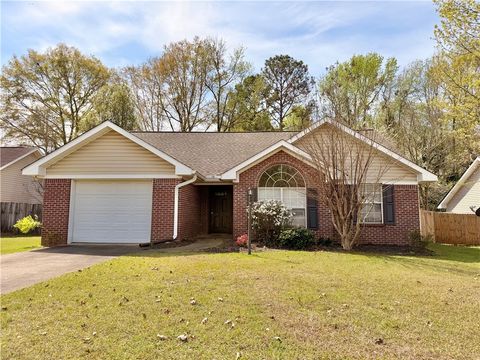 Photo of 1011 PLEASANT Avenue, Auburn, AL 36830 (MLS # 179638)