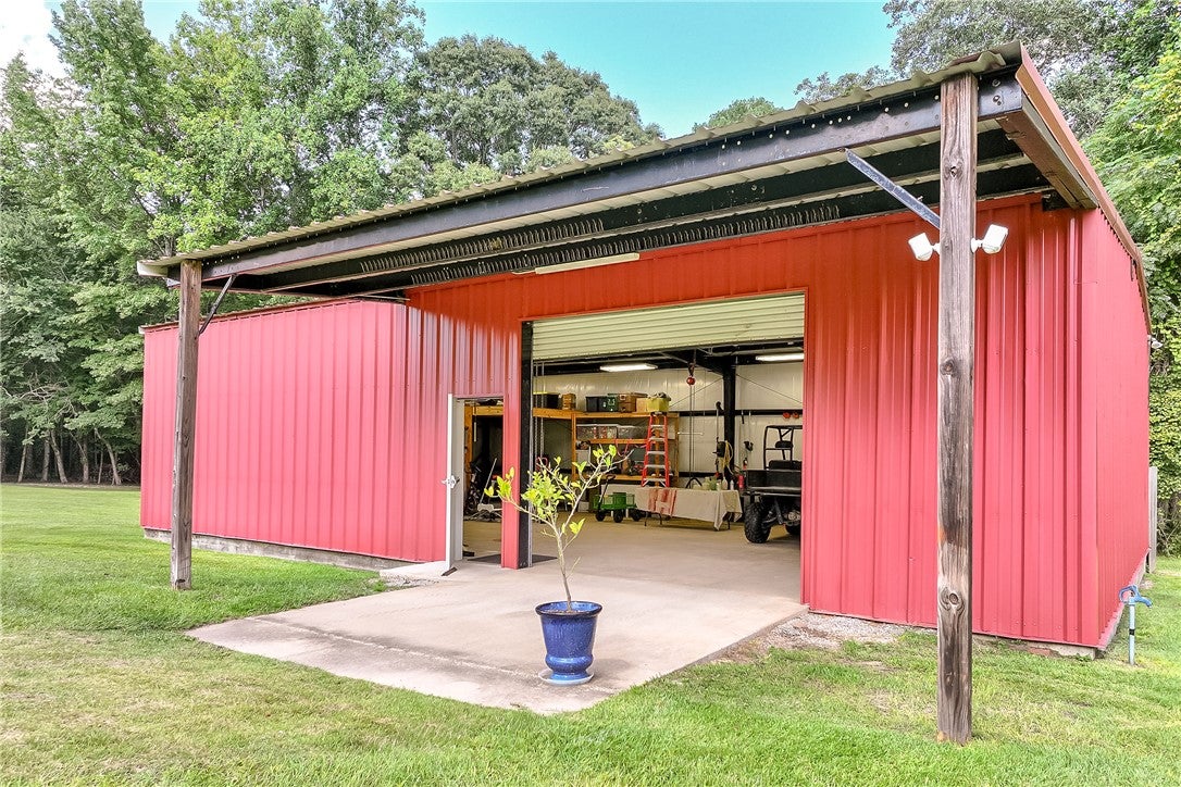 2717 LEE ROAD 166
