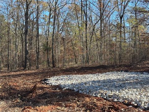 Photo of 9 LEE ROAD 345, Salem, AL 36874 (MLS # 180022)