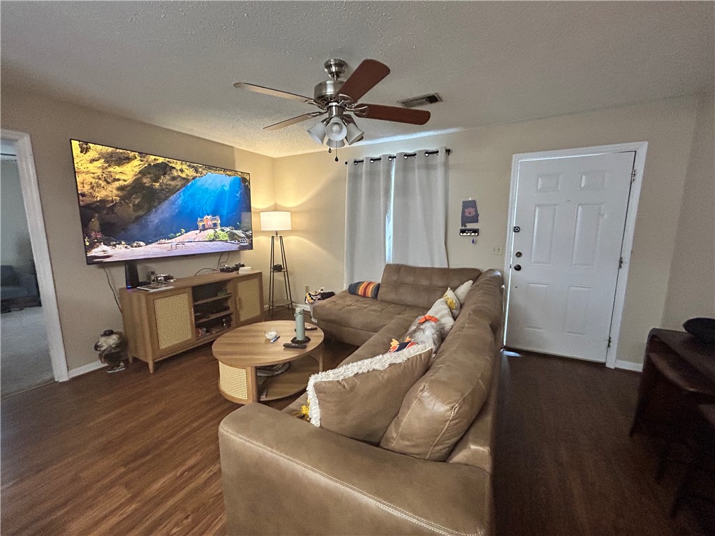 528 GENELDA Avenue 40