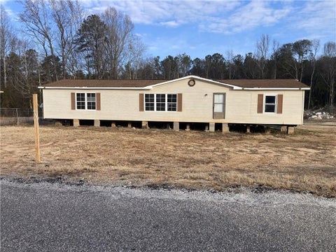 Photo of 33 LEE ROAD 4, Auburn, AL 36832 (MLS # 180796)