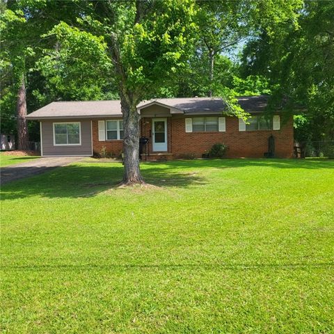 142 CLEVELAND Road Valley AL 36854