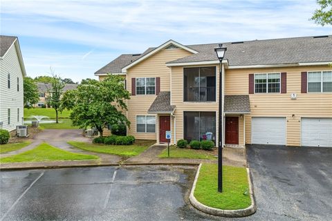 447 W LONGLEAF Drive 704 Auburn AL 36380