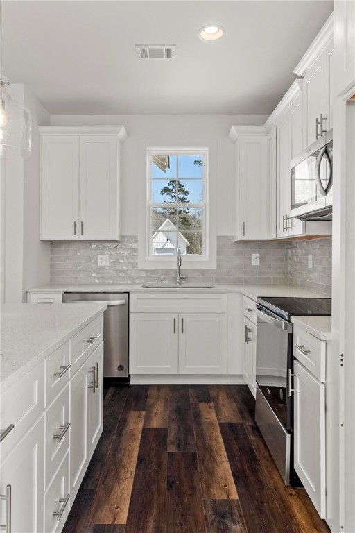 252 WOODLAND Circle