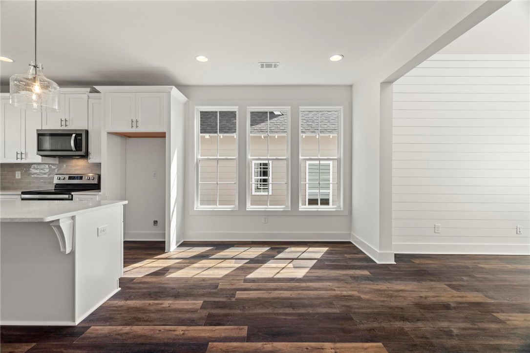 252 WOODLAND Circle