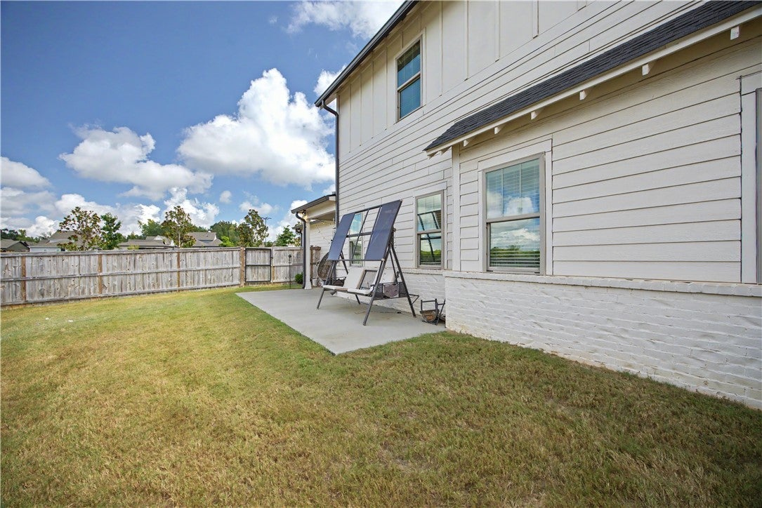 500 GREY OAK Circle