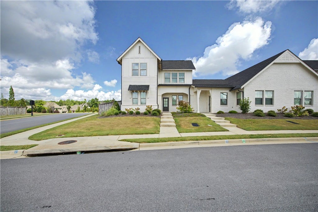 Photo of 500 GREY OAK Circle, Auburn, AL 36830 (MLS # 182410)