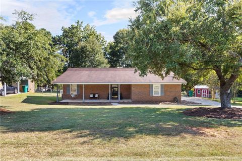 Photo of 171 DOGWOOD Court, Smiths Station, AL 36877 (MLS # 176767)